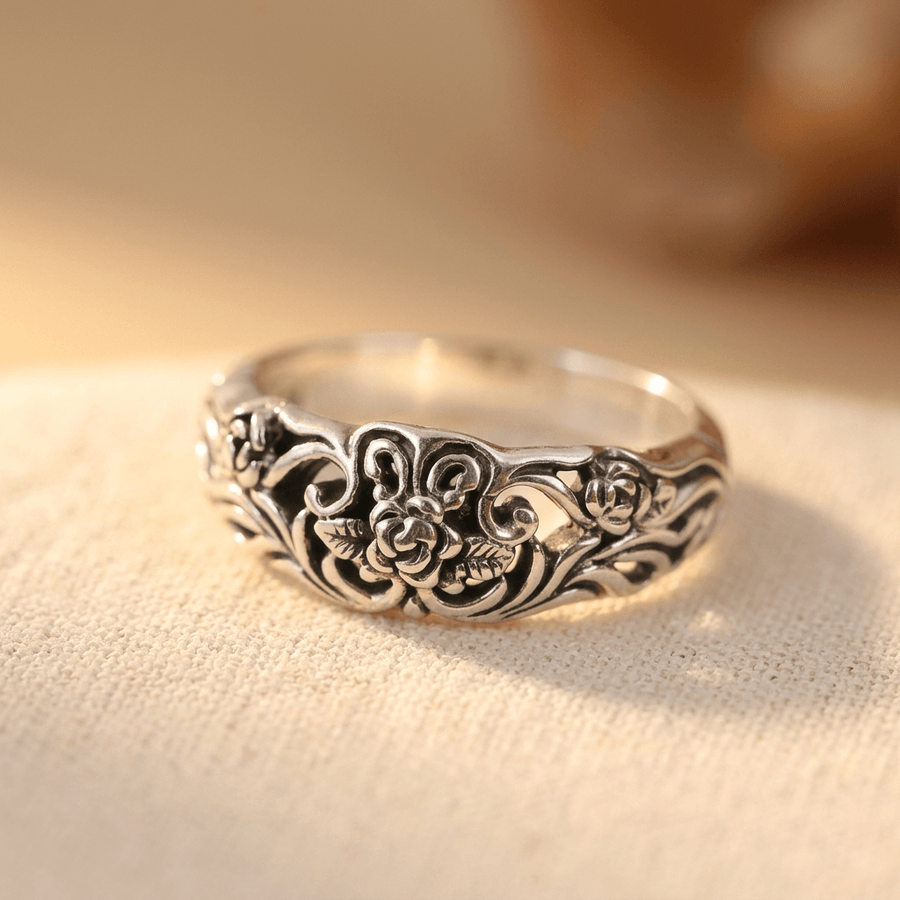 Vintage Blossom Solitaire Ring