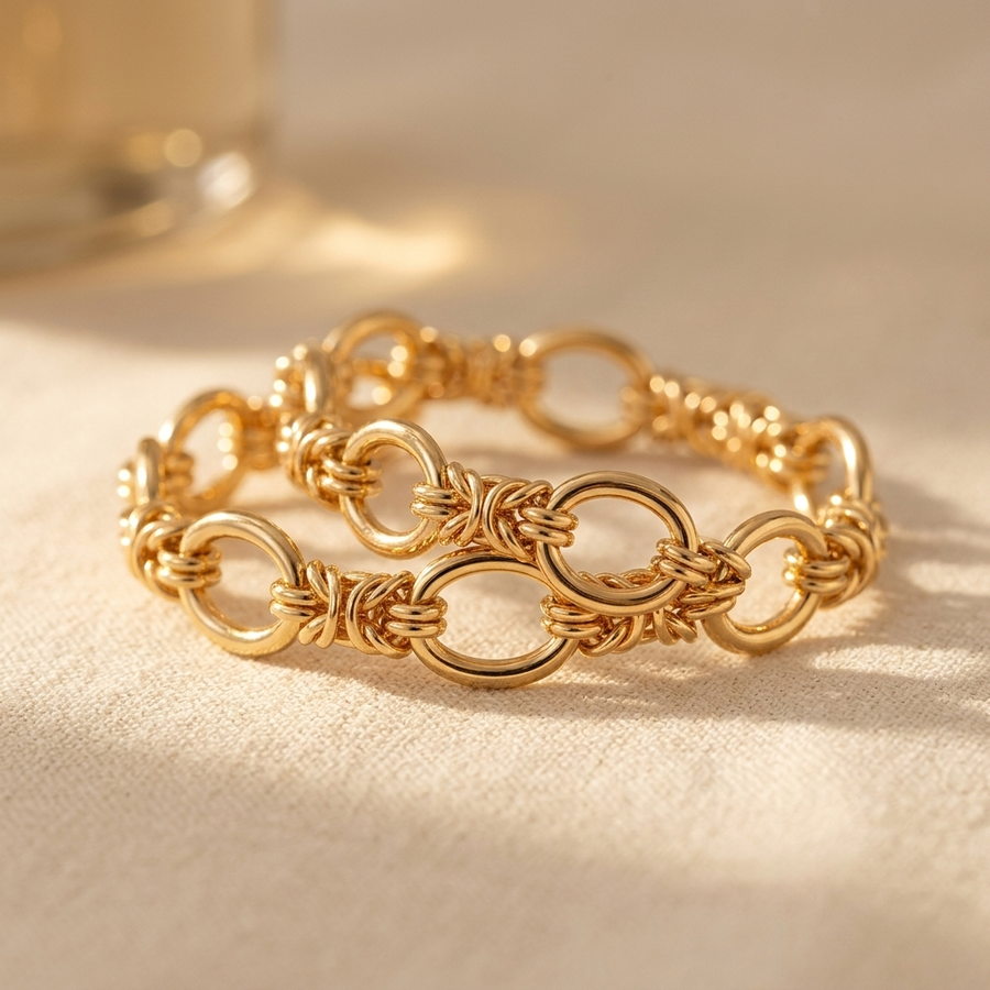 Contrasting Statement Chain Bracelet